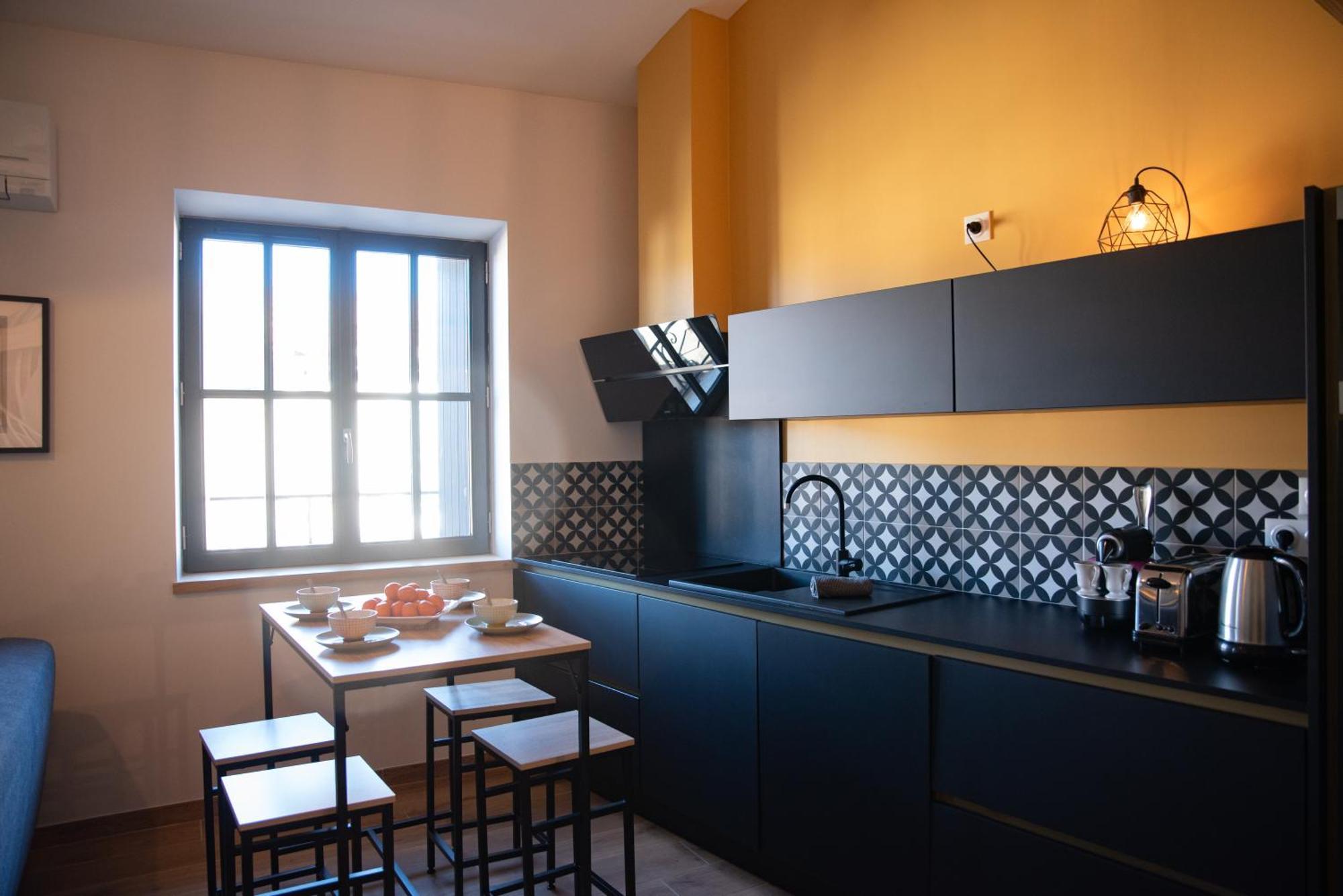 La Maison Rue Nadaud, Au Pied Des Remparts Каркасон Екстериор снимка